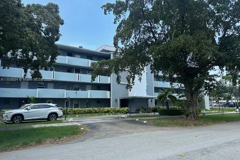 1601 NE 191 ST # B406, Miami FL 33179