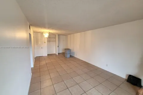 405 S Pine Island Rd # 401D, Plantation FL 33324