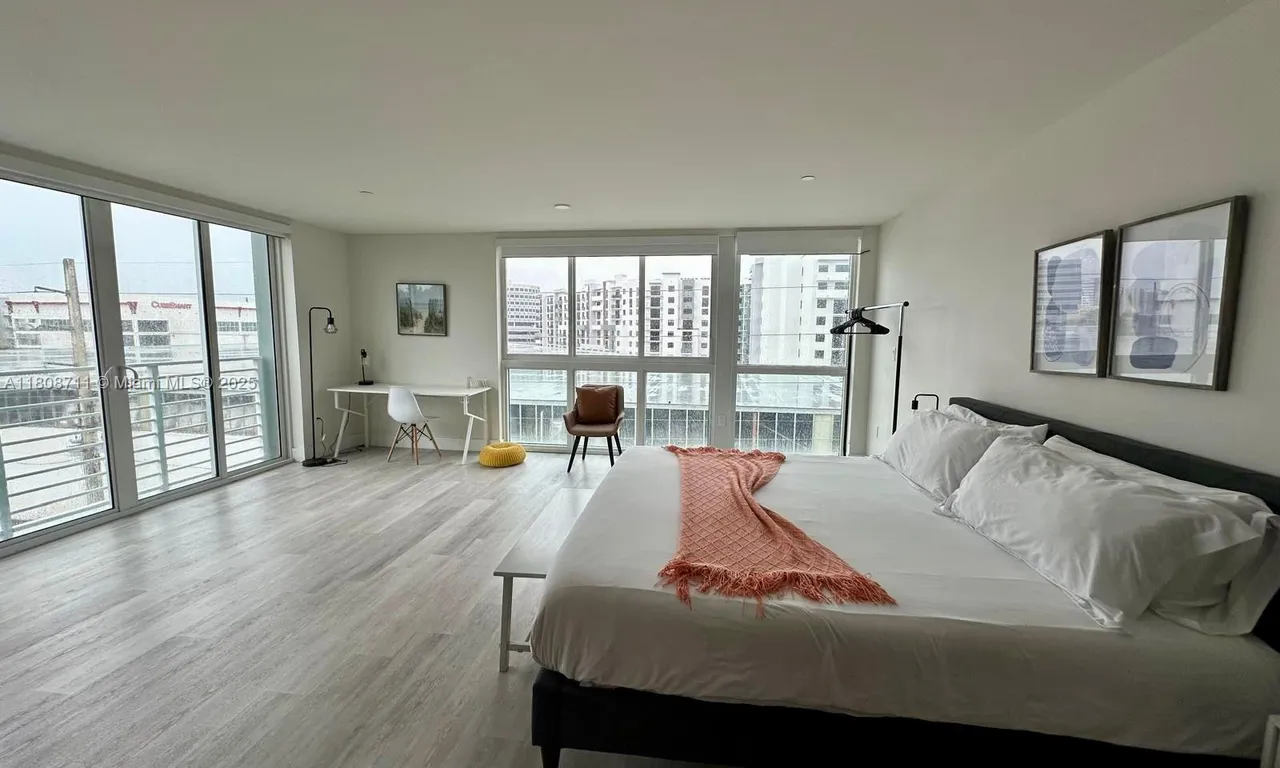 19380 NE 26th Ave # 301, Miami FL 33180