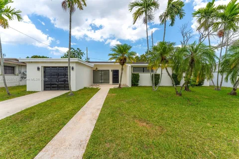 17761 SW 113th Ct, Miami FL 33157