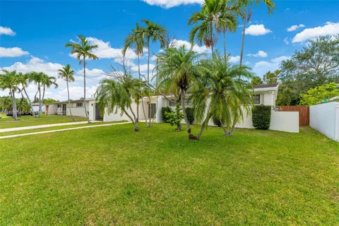 17761 SW 113th Ct, Miami FL 33157