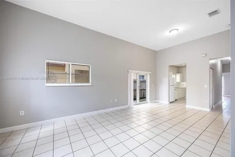 1005 NE 41st Ave, Homestead FL 33033