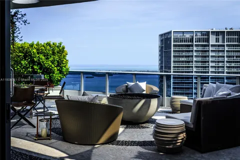200 Biscayne Boulevard Way # 5404, Miami FL 33131