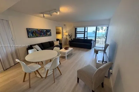 3800 Galt Ocean Dr # 309, Fort Lauderdale FL 33308