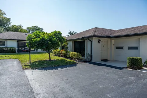 10198 Dovewood Ln # A, Boynton Beach FL 33436
