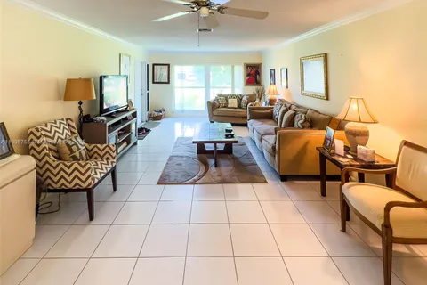 10198 Dovewood Ln # A, Boynton Beach FL 33436