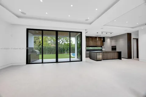 4231 SW 11th St, Miami FL 33134