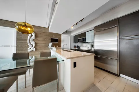55 SE 6th St # 2803, Miami FL 33131