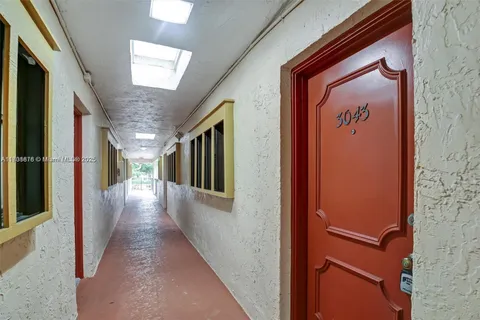 3043 Riverside Dr # 222, Coral Springs FL 33065