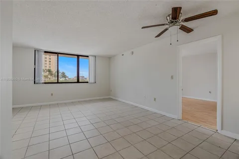 540 BRICKELL KEY DR # 718, Miami FL 33131