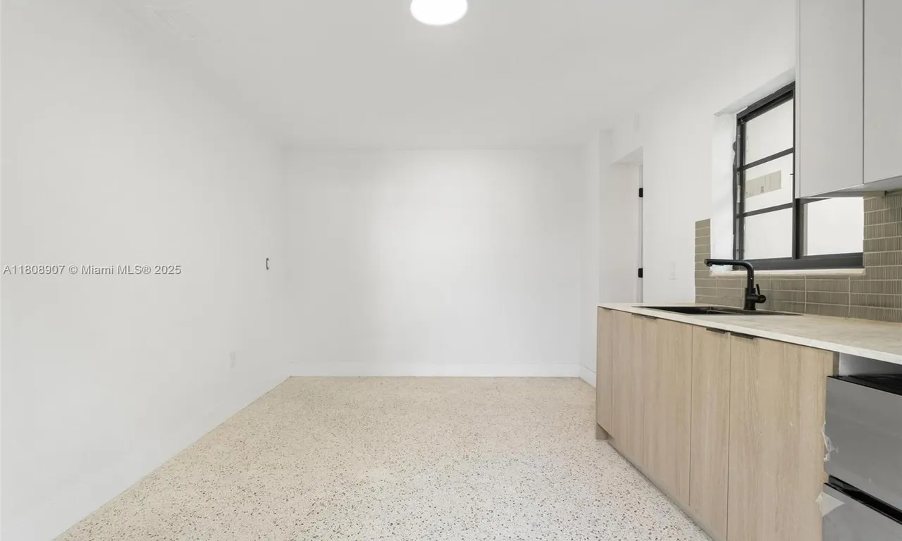 2442 SW 3rd St # 4, Miami FL 33135
