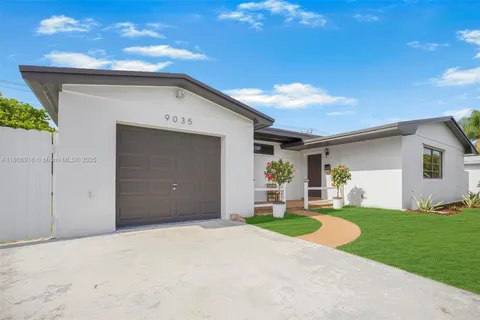 9035 SW 198th Ter, Cutler Bay FL 33157