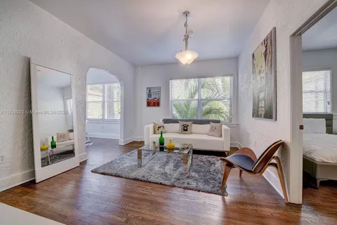900 16th St # 204, Miami Beach FL 33139