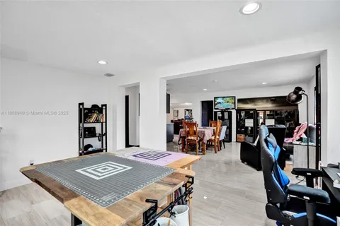 1124 NW 16th St, Fort Lauderdale FL 33311