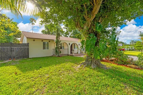 641 SW 50th Ave, Margate FL 33068