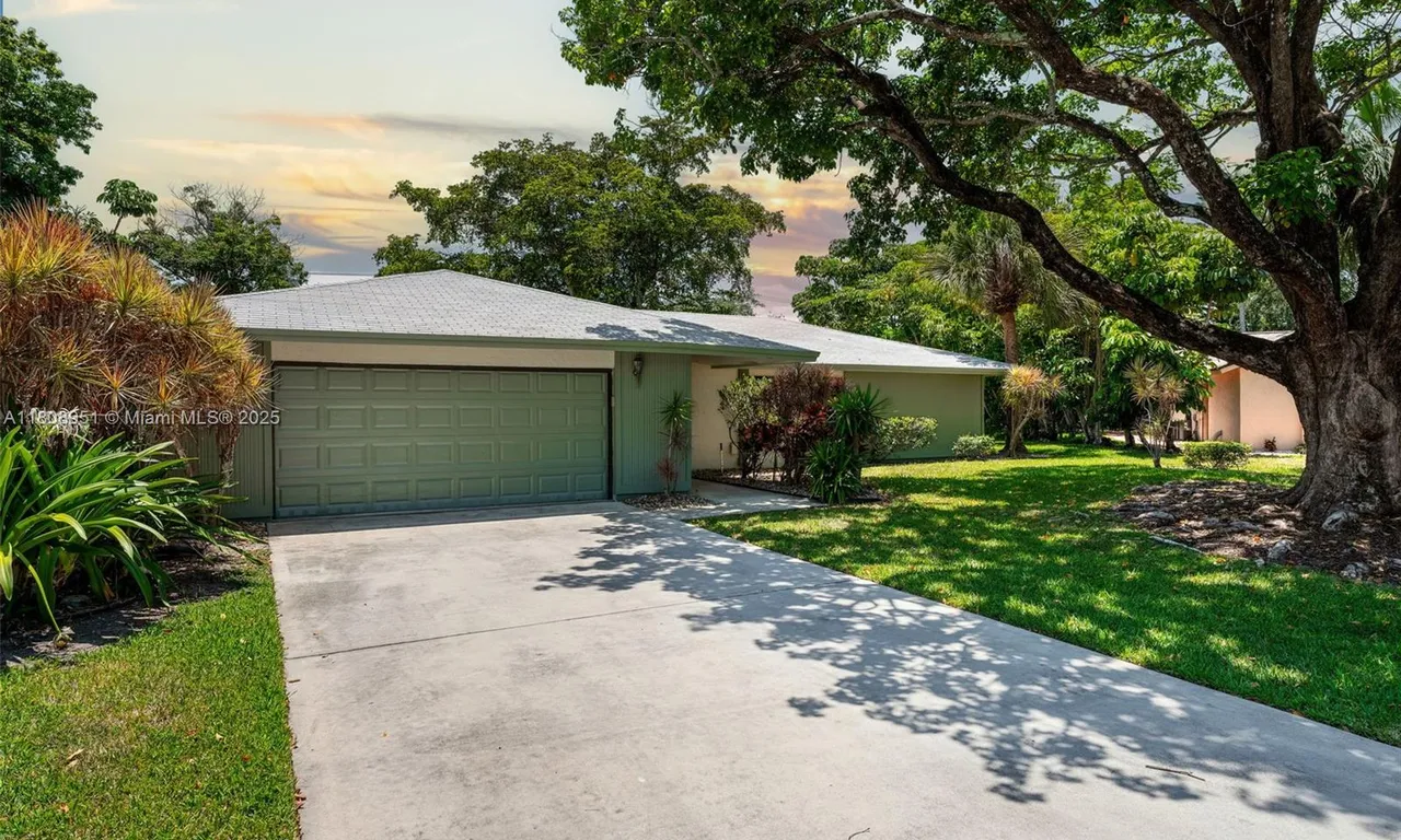 2394 NW 7th Ct, Delray Beach FL 33445