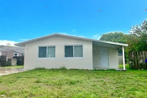 4341 NW 59th St, North Lauderdale FL 33319