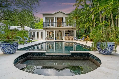 7360 SW 164th St, Palmetto Bay FL 33157