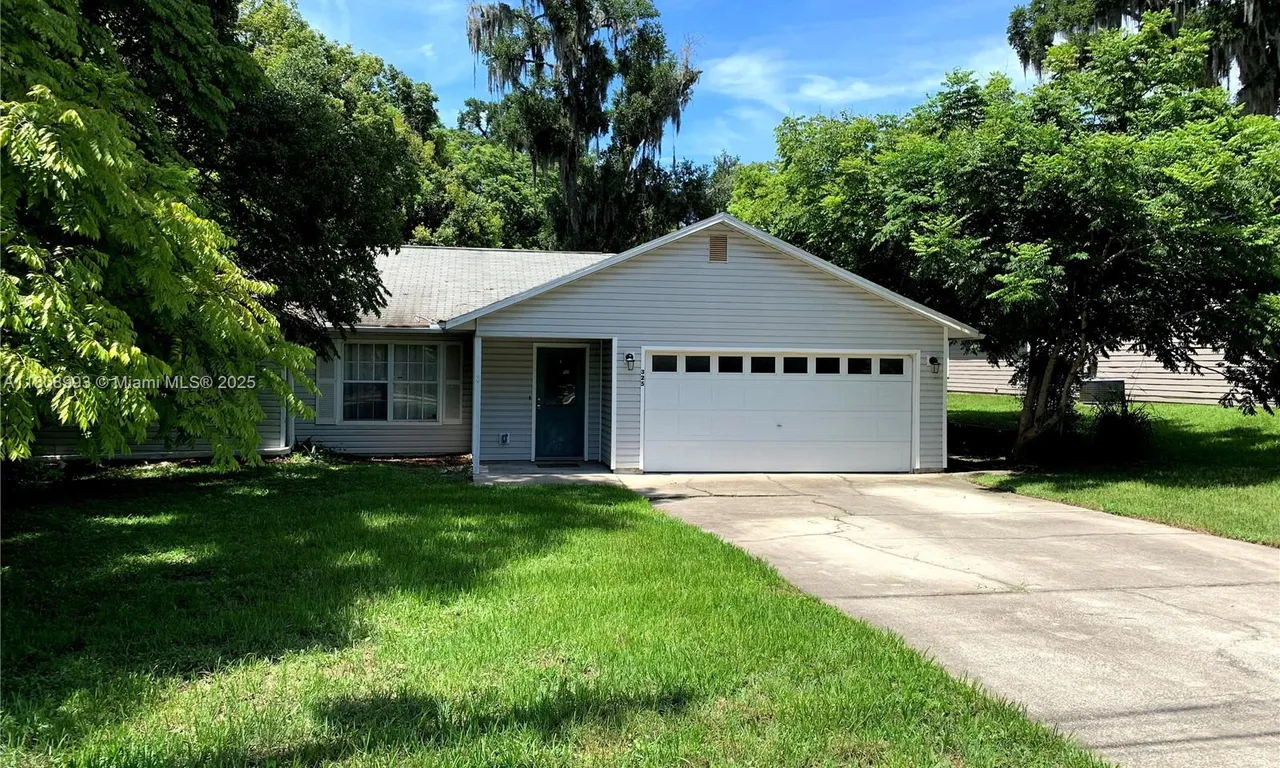 325 E Plymouth, Deland FL 32724