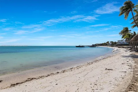 601 W Ocean Dr Dr # 411C, Key Colony FL 33051