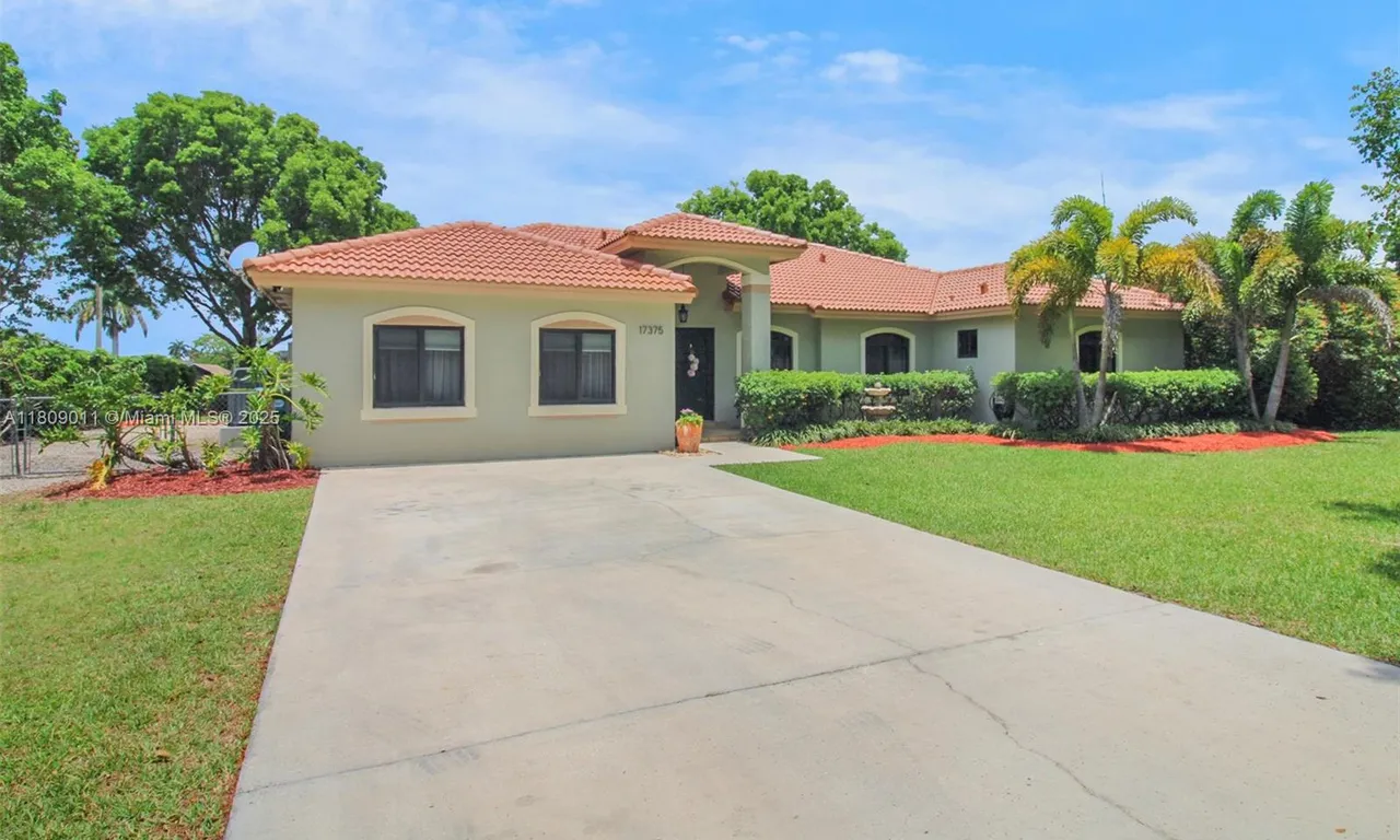 17375 SW 282nd St, Homestead FL 33030