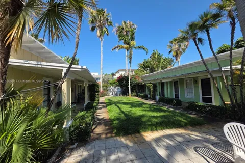 809 NE 17th Ave # 3, Fort Lauderdale FL 33304