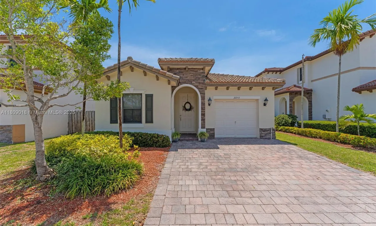 22747 SW 93rd Ct, Cutler Bay FL 33190