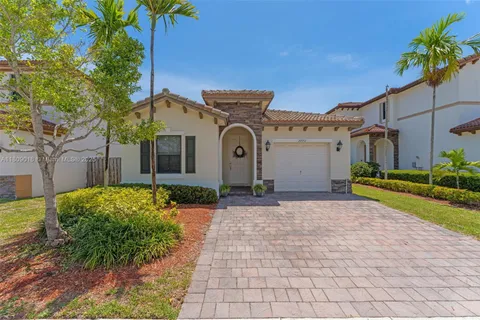 22747 SW 93rd Ct, Cutler Bay FL 33190