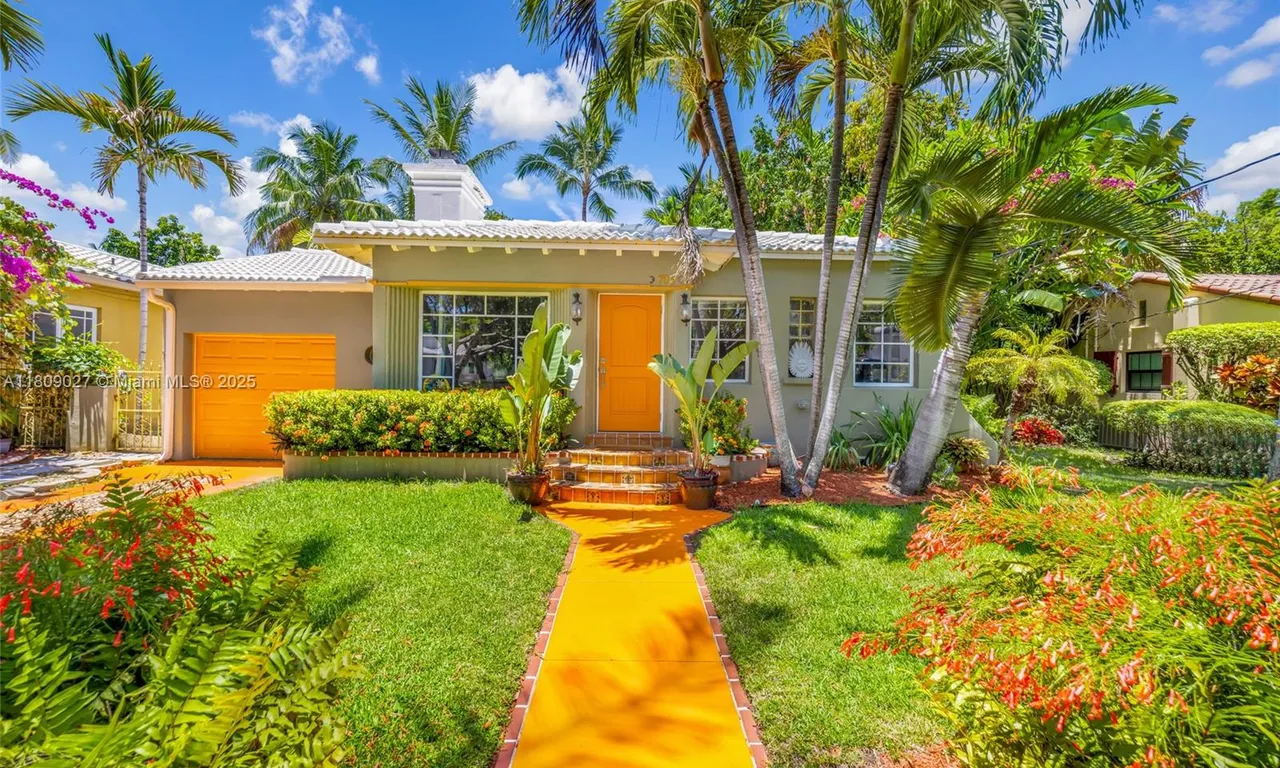 703 NE 88th St, Miami FL 33138