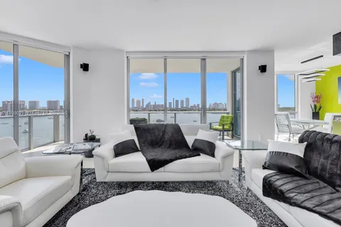 17111 Biscayne Blvd # 909, North Miami Beach FL 33160