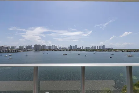 17111 Biscayne Blvd # 909, North Miami Beach FL 33160