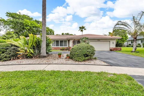 7541 SW 9th St, Plantation FL 33317