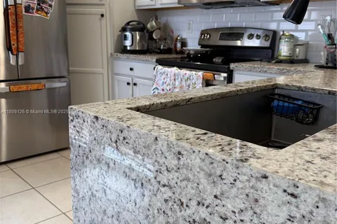 9365 SW 171st Ct, Miami FL 33196