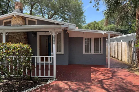 817 SW 4th Ct, Fort Lauderdale FL 33312