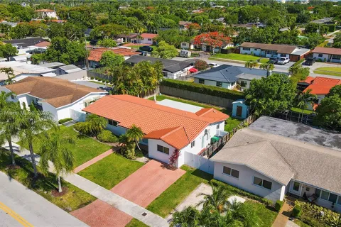 8930 SW 50th Ter, Miami FL 33165