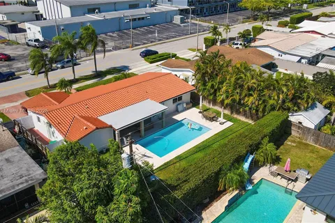 8930 SW 50th Ter, Miami FL 33165