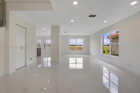 10728 Oak Lake Way, Boca Raton FL 33498