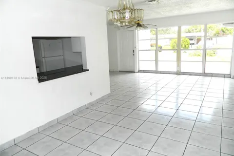 1270 SW 29th Ter, Fort Lauderdale FL 33312