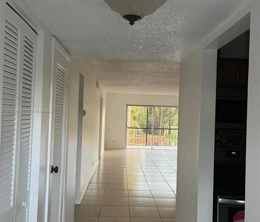 6361 N Falls Cir Dr # 211, Lauderhill FL 33319