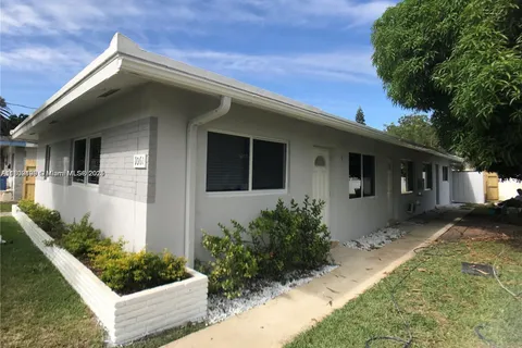 1061 NE 34th # 3, Oakland Park FL 33334