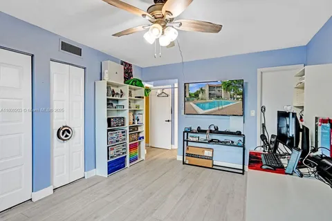 6555 W Broward Blvd # 412, Plantation FL 33317