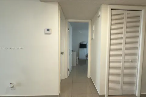 410 Lakeview Dr # 103, Weston FL 33326