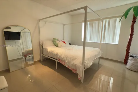 410 Lakeview Dr # 103, Weston FL 33326