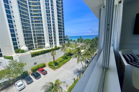 19201 Collins Ave # 427, Sunny Isles Beach FL 33160