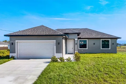 8106 OLIVE CT, La Belle FL 33935