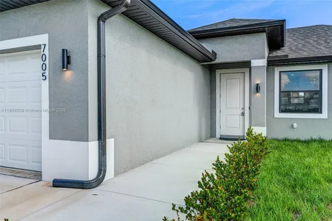 8106 OLIVE CT, La Belle FL 33935