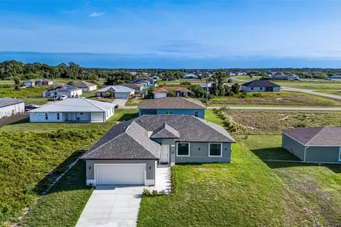 8106 OLIVE CT, La Belle FL 33935