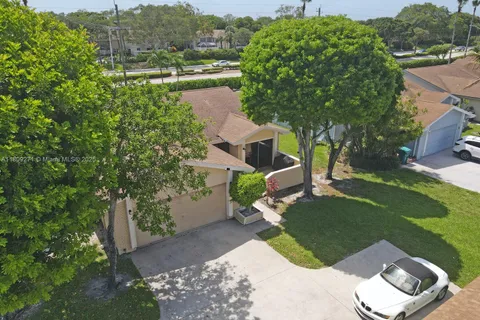 10 Afton Pl, Boynton Beach FL 33426