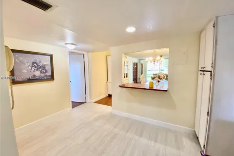 671 S Hollybrook Dr # 104, Pembroke Pines FL 33025