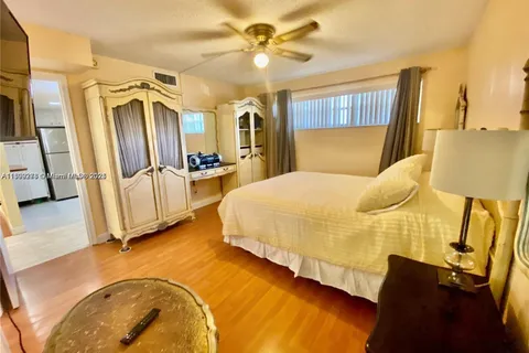 671 S Hollybrook Dr # 104, Pembroke Pines FL 33025